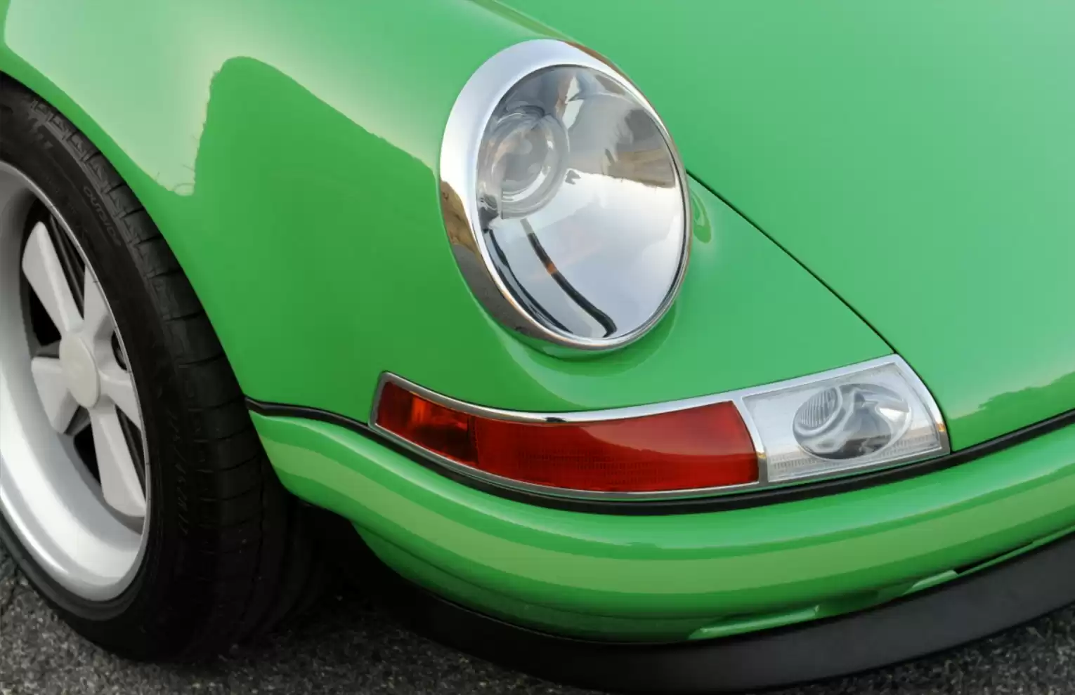 Automotive Traveler Magazine: 2011 03 First Look Porsche Singer 911 Page 5